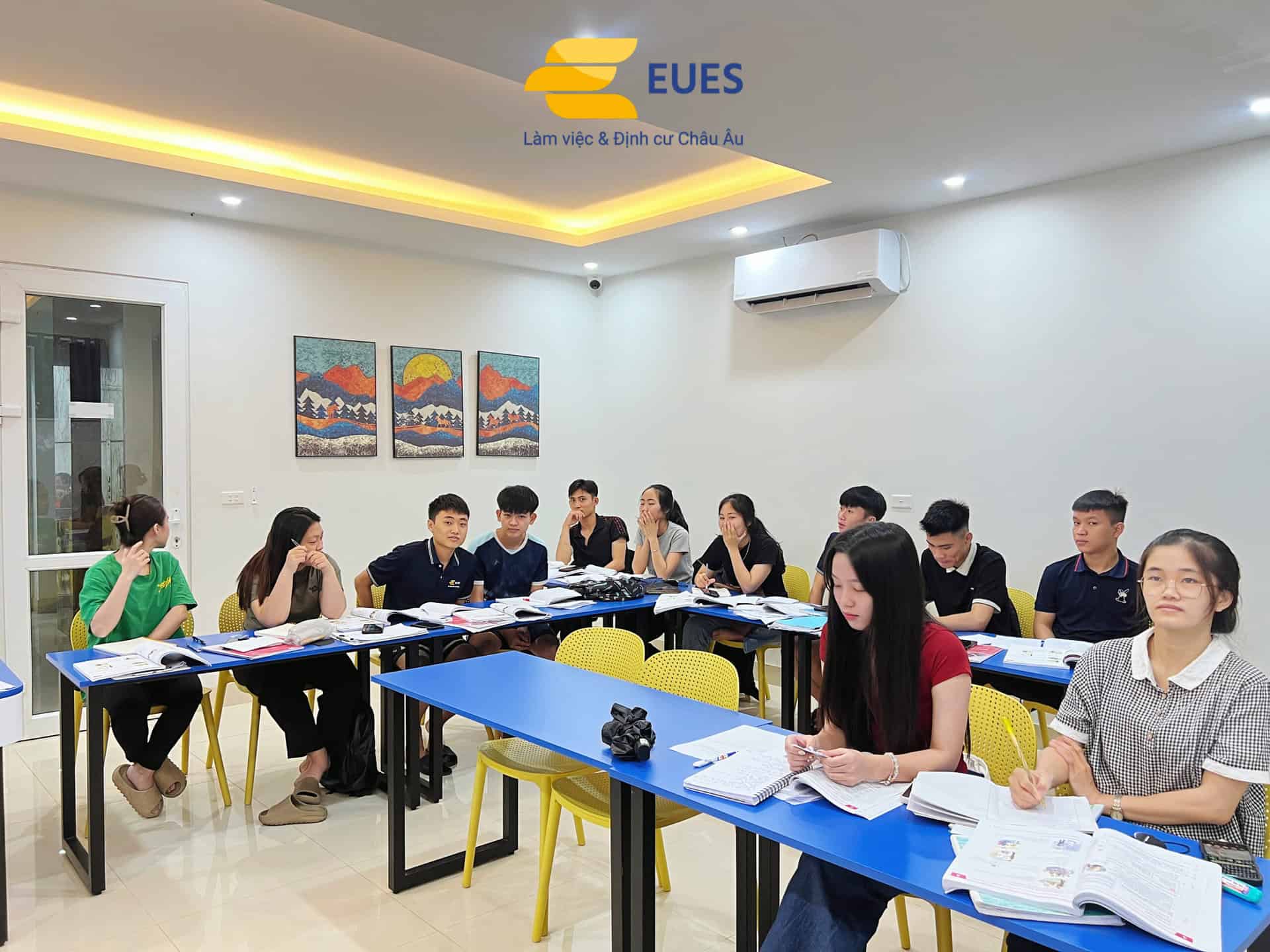 HỌC TIẾNG ĐỨC CÙNG EUES