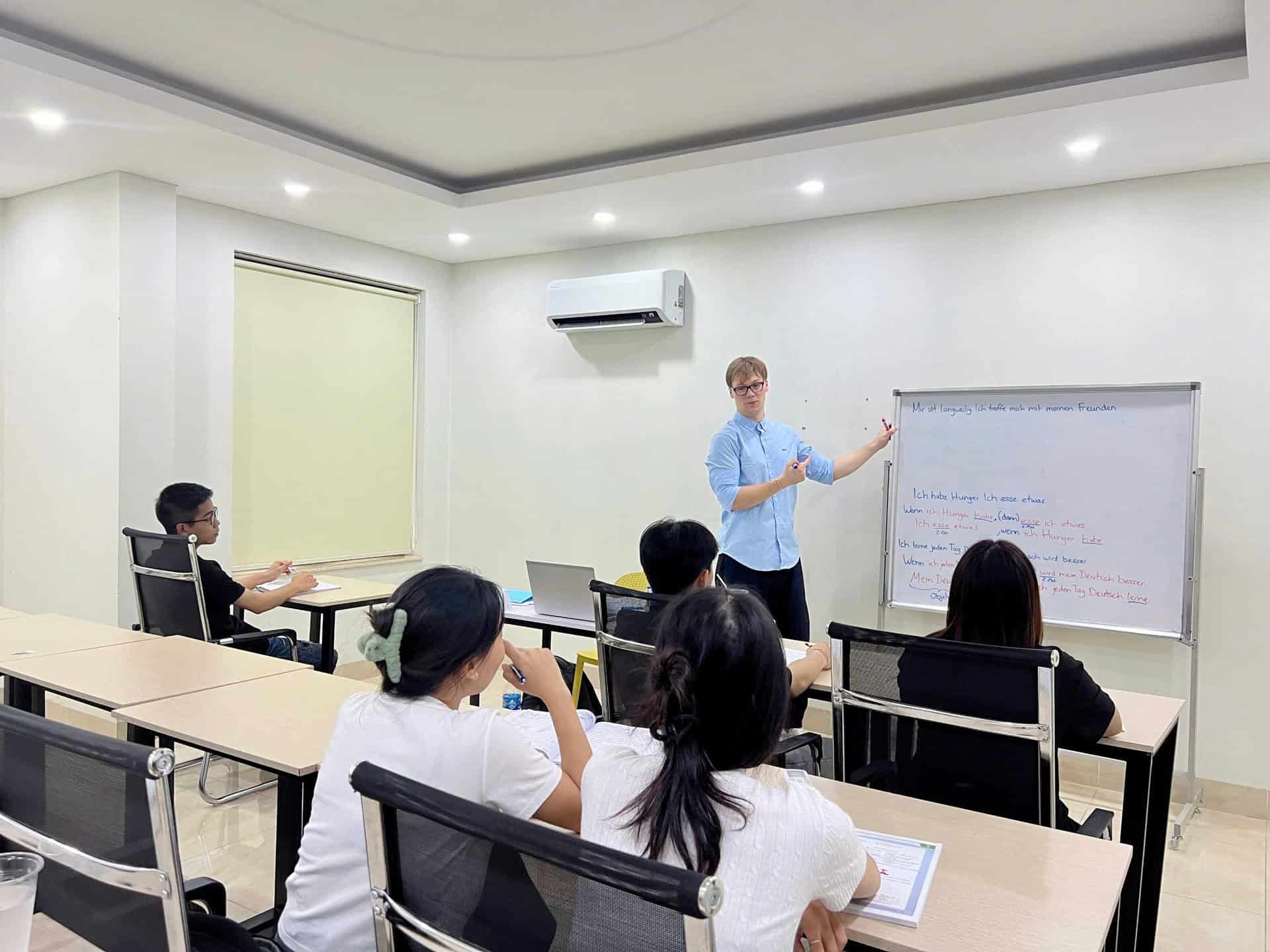 HỌC TIẾNG ĐỨC CÙNG EUES